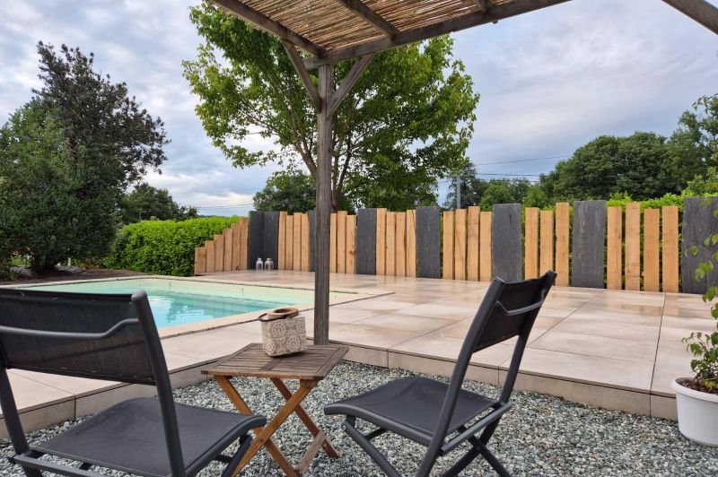 Page Accueil réalisations MT-Paysages-47-Paysagiste-createur-de-parcs-et-jardins-sur-mesure-a-Vares-Lot-et-Garonne-–-Entretien-elagage-pose-de-cloture